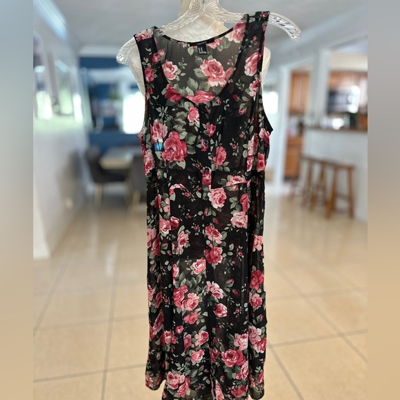 Forever 21 Pink and Black Sleeveless Sundress - Picture 1 of 3